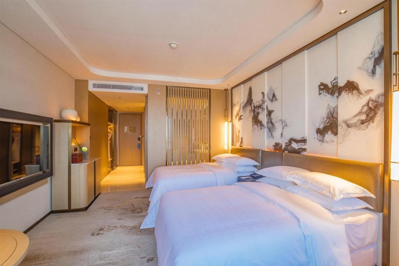 Sheraton Yunfu Xinxing Hotel Bagian luar foto