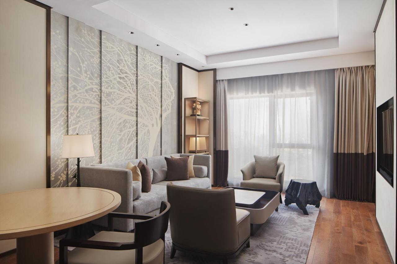 Sheraton Yunfu Xinxing Hotel Bagian luar foto