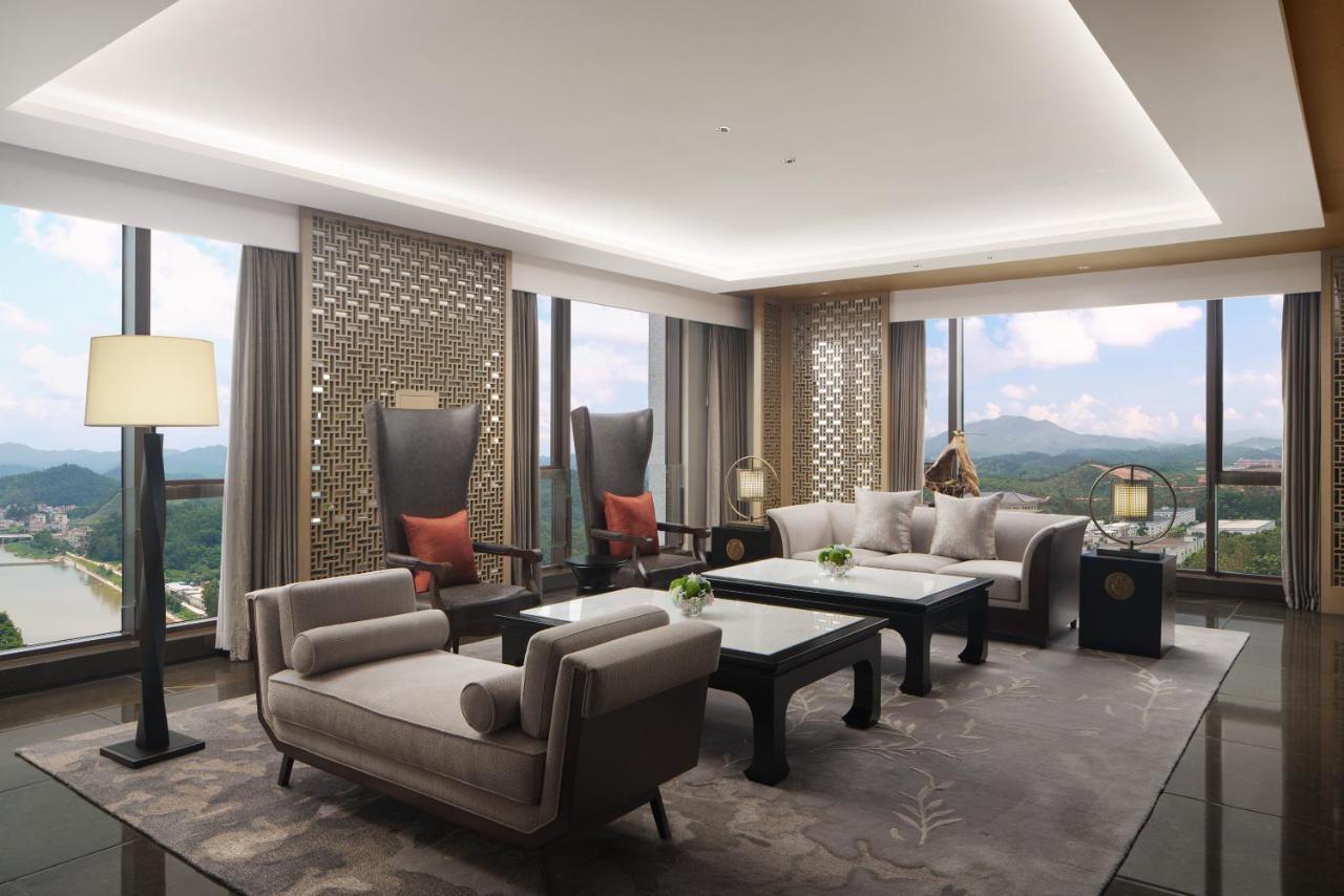 Sheraton Yunfu Xinxing Hotel Bagian luar foto